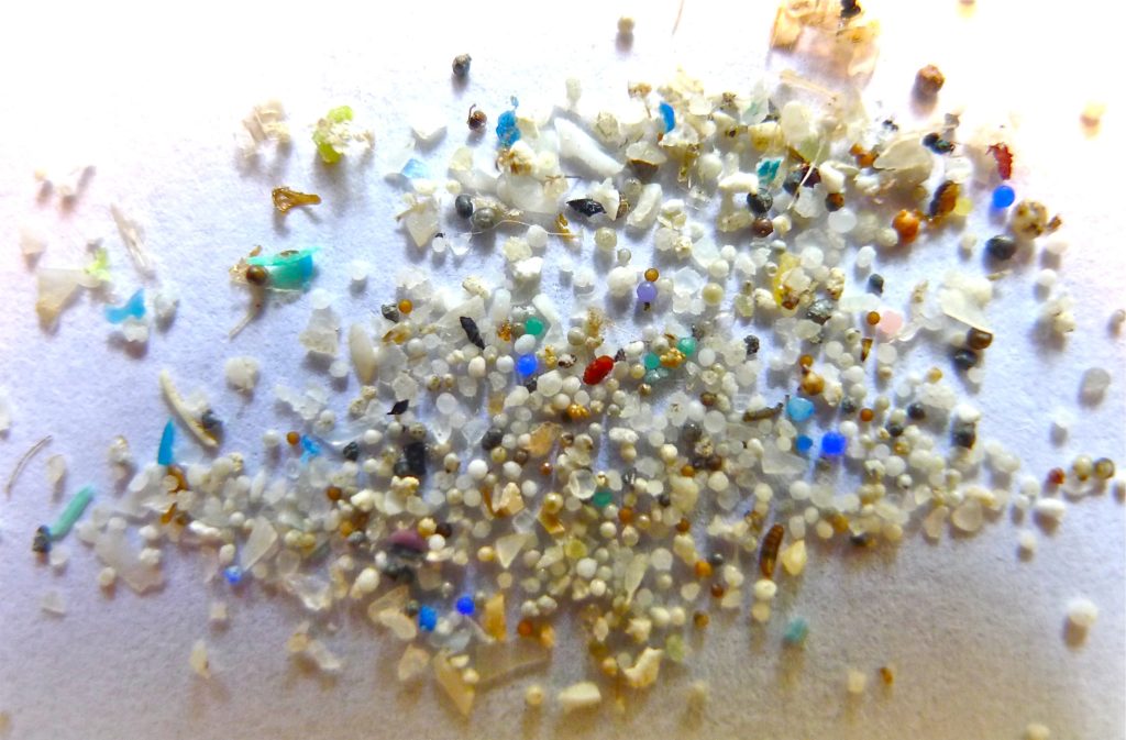 Divieto immissione in commercio microplastiche di tutti i prodotti